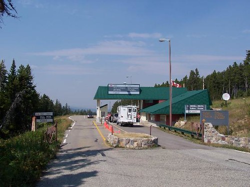 How Long to Get Through Customs from Canada to the US